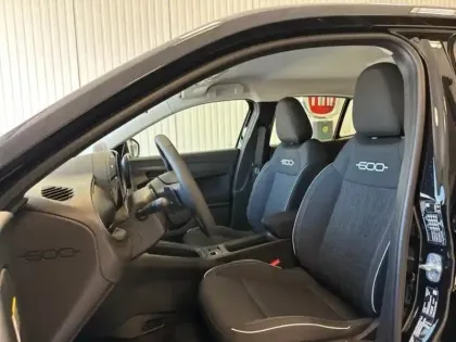 Photo 8 Fiat 600  1.2 Hybrid Turbo 145ch Pop eDCT6