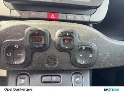 Photo 10 Fiat Panda  1.0 70ch BSG S&S City Cross