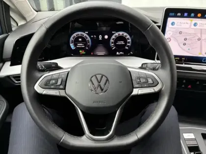 Photo 13 Volkswagen Golf  SW 1.5 eTSI Evo2 116ch Life Plus DSG7