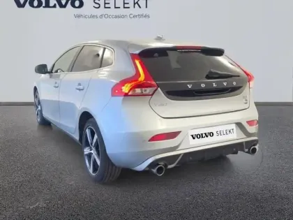 Photo 7 Volvo V40  T2 122ch R-Design