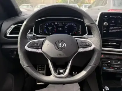 Photo 15 Volkswagen T-roc  1.5 eTSI 150ch R-Line DSG7