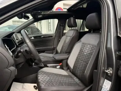 Photo 12 Volkswagen T-roc  1.5 eTSI 150ch R-Line DSG7