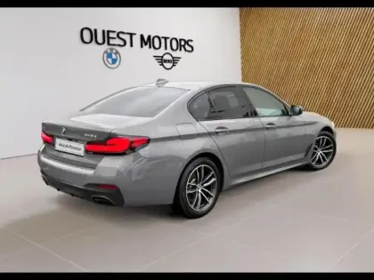Photo 16 BMW Serie 5 Série 5 545eA xDrive 394ch M Sport Steptronic