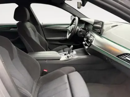 Photo 23 BMW Serie 5 Série 5 545eA xDrive 394ch M Sport Steptronic