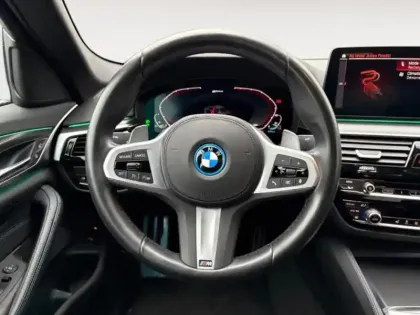 Photo 11 BMW Serie 5 Série 5 545eA xDrive 394ch M Sport Steptronic