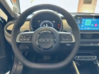 Photo 14 Fiat 600  1.2 Hybrid Turbo 145ch La Prima eDCT6