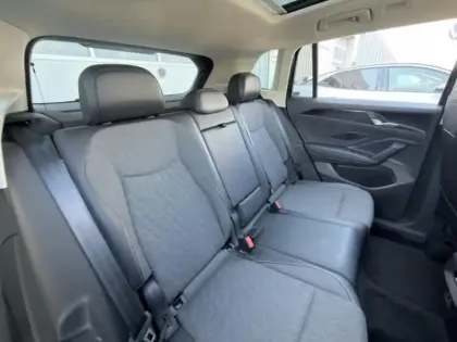 Photo 12 Volkswagen Tiguan  1.5 eTSI 130ch VW Edition DSG7