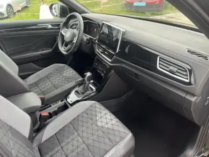 Photo 12 Volkswagen T-roc  1.5 TSI Evo2 150ch R-Line DSG7