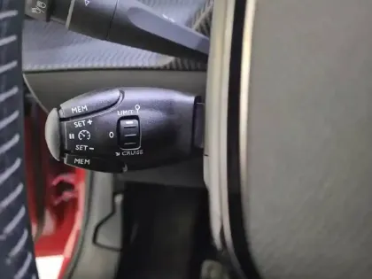 Photo 23 Peugeot 208  Electrique 50 kWh 136ch