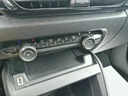 Photo 18 Citroën C4  PureTech 100 S&S BVM6
