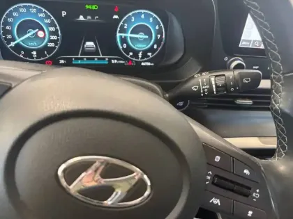 Photo 33 Hyundai Bayon  1.0 T-GDi 100 DCT-7 Hybrid 48V