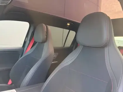 Photo 19 Mercedes GLB  250+ EQ
