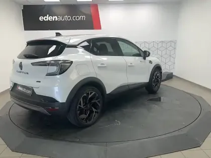 Photo 10 Renault Captur  E-Tech full hybrid 160 ch