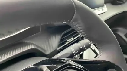 Photo 20 Peugeot 208  PureTech 100 S&S BVM6