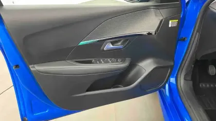 Photo 25 Peugeot 208  PureTech 100 S&S BVM6