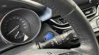 Photo 20 Toyota C-HR  Hybride 2.0L