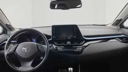 Photo 13 Toyota C-HR  Hybride 2.0L