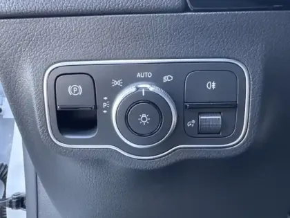 Photo 12 Mercedes EQA 250+ Edition