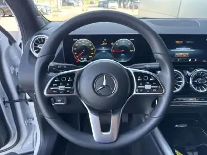 Photo 14 Mercedes EQA 250+ Edition