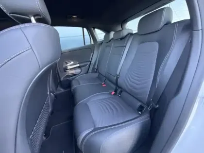 Photo 9 Mercedes EQA 250+ Edition