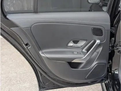 Photo 17 Mercedes Classe A 250 e Hybrid EQ 