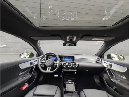 Photo 10 Mercedes Classe A 250 e Hybrid EQ 