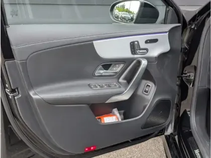 Photo 15 Mercedes Classe A 250 e Hybrid EQ 