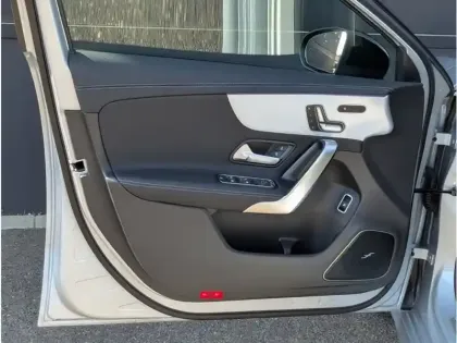Photo 15 Mercedes Classe A 250 e Hybrid EQ  