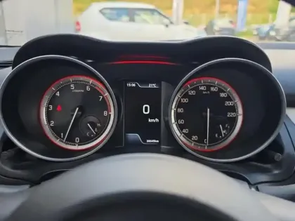 Photo 11 Suzuki Swift  1.2 Dualjet Hybrid 83ch Privilège