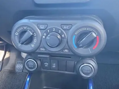 Photo 12 Suzuki Ignis  1.2 Dualjet Hybrid 83ch Privilège