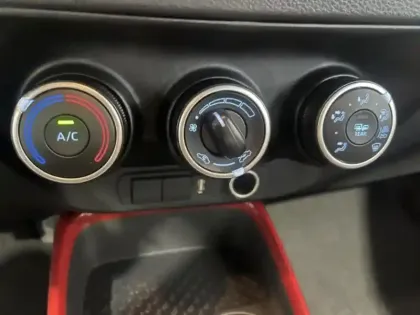 Photo 5 Toyota Aygo  X 1.0 VVT-i 72ch Design MY23