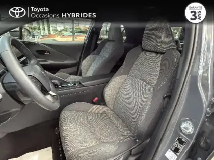 Photo 10 Toyota C-HR  1.8 Hybride 140ch Graphic MY26