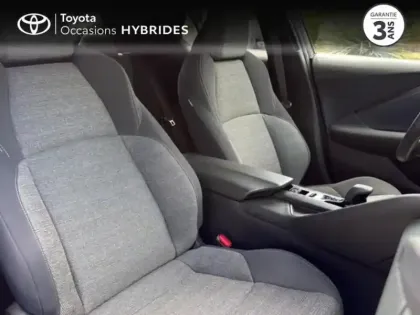 Photo 5 Toyota C-HR  1.8 Hybride 140ch Graphic MY26