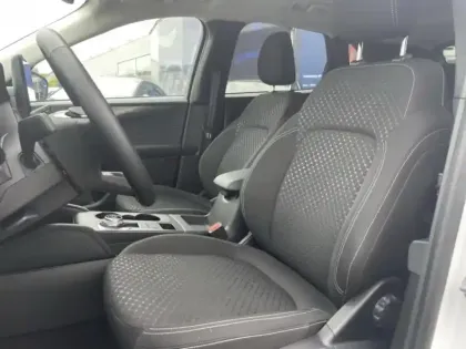 Photo 10 Ford Kuga  2.5 Duratec 180ch Hybrid FlexiFuel Titanium Business Powershift