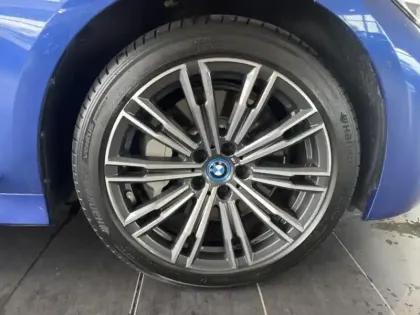 Photo 7 BMW Serie 3 Série 3 330eA xDrive 292ch M Sport