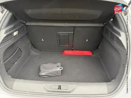 Photo 13 Peugeot 308  1.2 Hybrid 145ch GT e-DCS6
