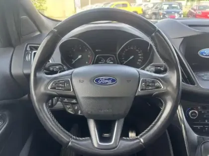 Photo 14 Ford Kuga  2.0 TDCi 180ch Stop&Start ST-Line 4x4 Powershift