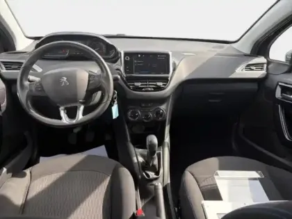 Photo 27 Peugeot 208  1.6 BlueHDi 100ch Style 5p