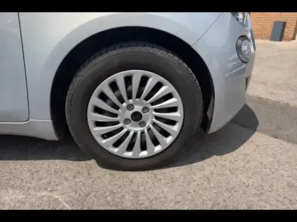 Photo 13 Fiat 500  e 95ch MY24