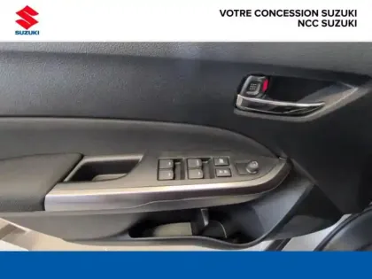 Photo 12 Suzuki Vitara  1.4 Boosterjet Hybrid 110ch Privilège MY25