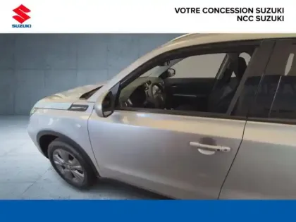 Photo 6 Suzuki Vitara  1.4 Boosterjet Hybrid 110ch Privilège MY25
