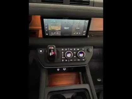 Photo 23 Rover Defender  110 2.0 P400e X-Dynamic SE