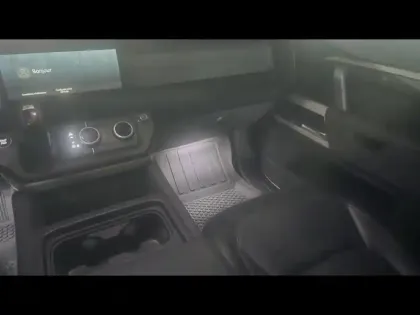 Photo 8 Rover Defender  110 2.0 P400e X-Dynamic SE