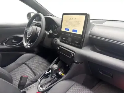 Photo 8 Toyota Yaris  130h Collection 5p MY26