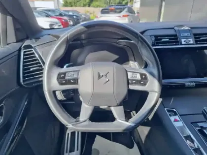 Photo 8 DS DS 7 DS7 Crossback Hybride E-Tense 300 EAT8 4x4
