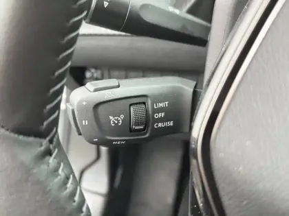 Photo 14 Peugeot 2008  100 S&S BVM6
