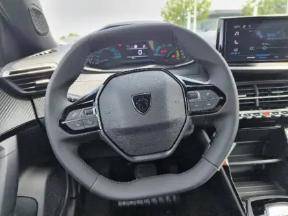 Photo 8 Peugeot 2008  Hybrid 110 e-DCS6