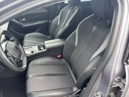 Photo 10 Peugeot 308  SW BlueHDi 130ch S&S EAT8