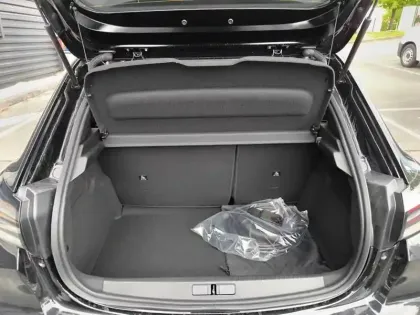Photo 5 Peugeot 208  Electrique 54 kWh 156ch