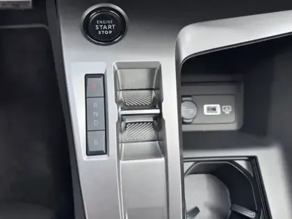 Photo 13 Peugeot 408  Plug-in Hybrid 240 ch e-DCS7